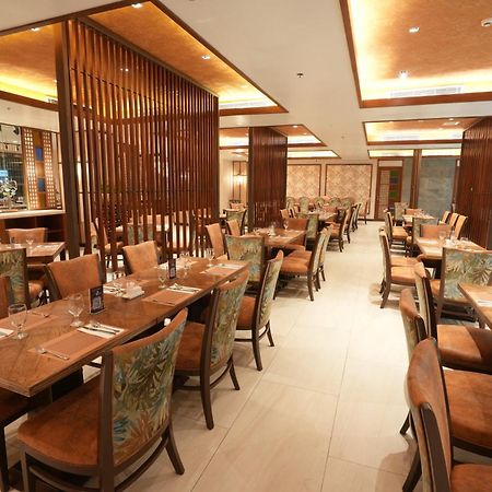 Royce Hotel & Casino Clark Field Ngoại thất bức ảnh