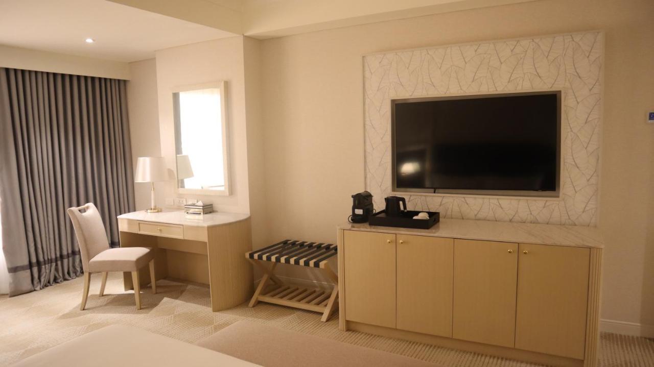 Royce Hotel & Casino Clark Field Ngoại thất bức ảnh