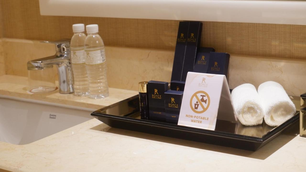 Royce Hotel & Casino Clark Field Ngoại thất bức ảnh
