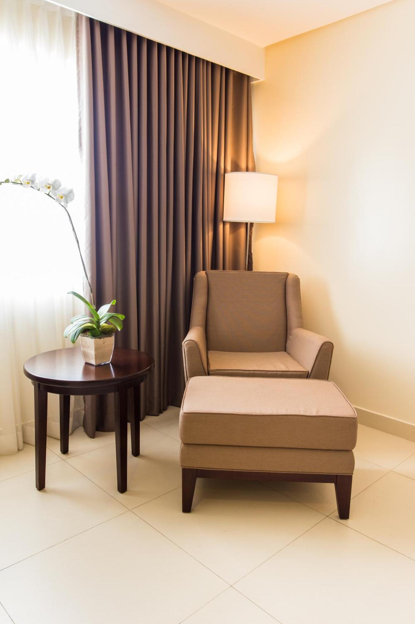 Royce Hotel & Casino Clark Field Ngoại thất bức ảnh