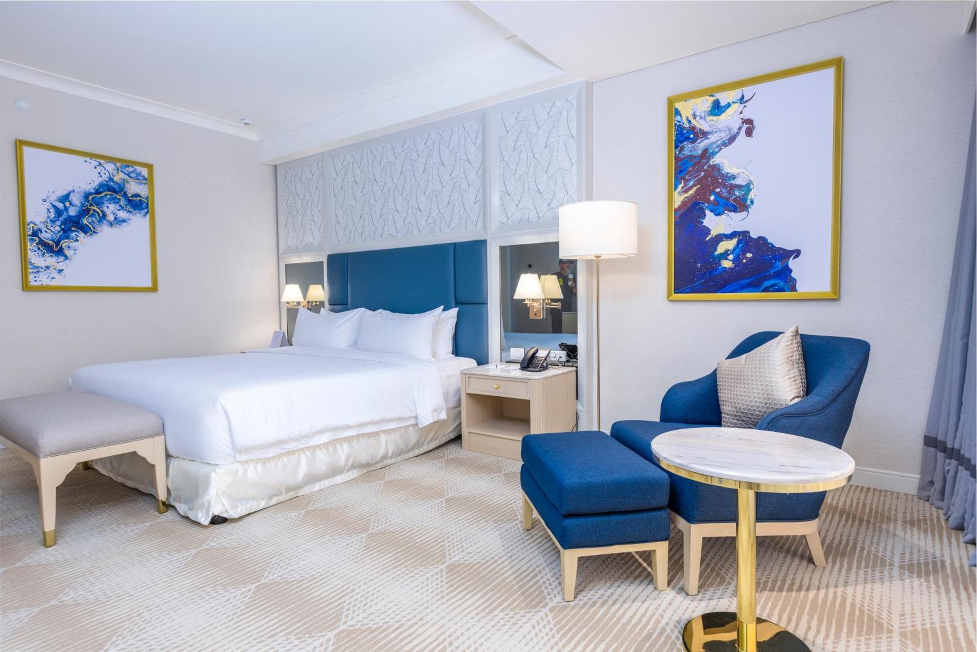 Royce Hotel & Casino Clark Field Ngoại thất bức ảnh