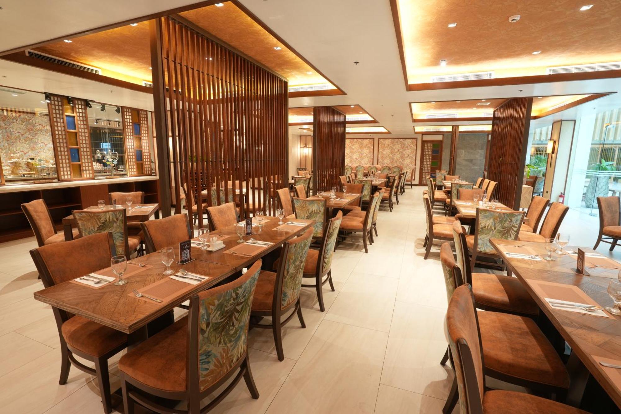 Royce Hotel & Casino Clark Field Ngoại thất bức ảnh