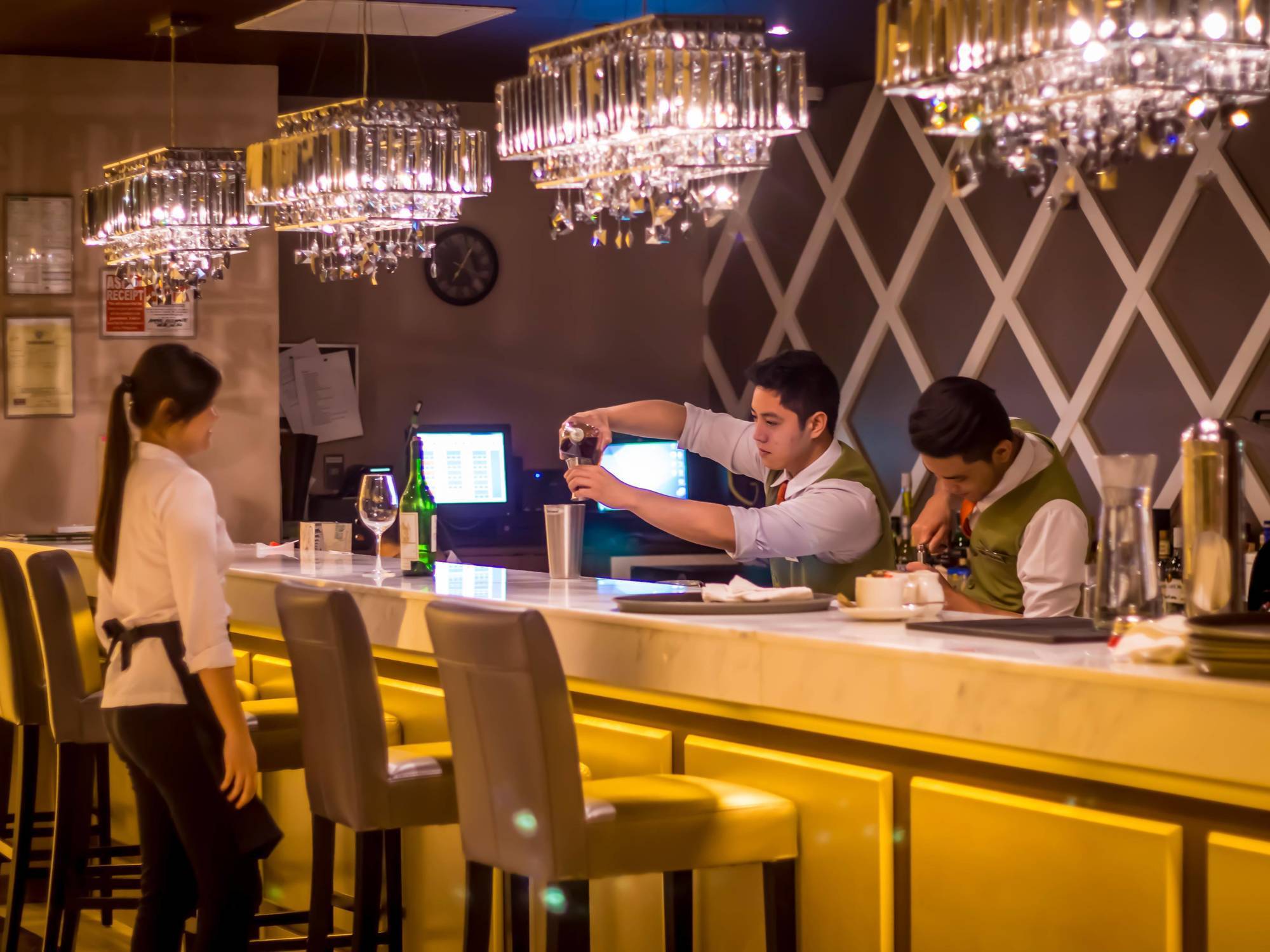 Royce Hotel & Casino Angeles Ngoại thất bức ảnh