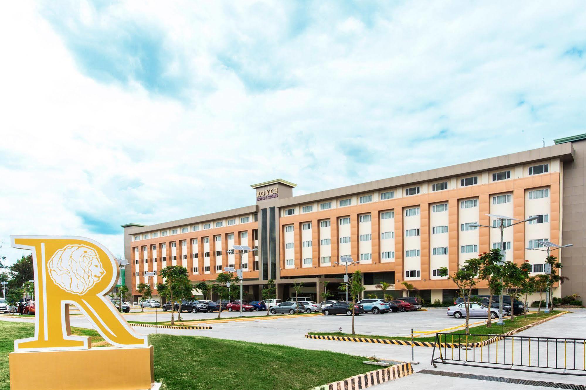 Royce Hotel & Casino Clark Field Ngoại thất bức ảnh